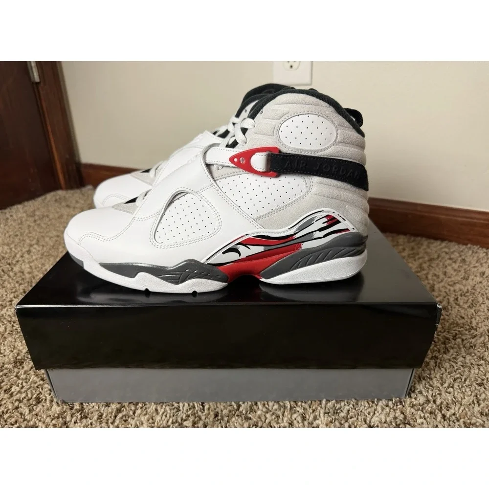 Air Jordan 8 Hare Size 10 Brand New 305381-100 Authentic with Original Box